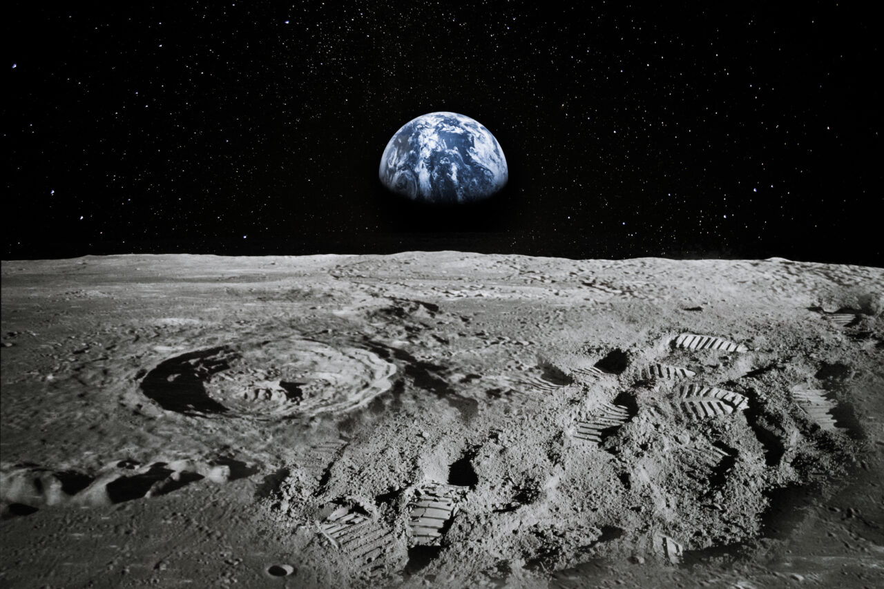 Un modul spaţial american a ajuns cu succes pe Lună. NASA speră să găsească apă