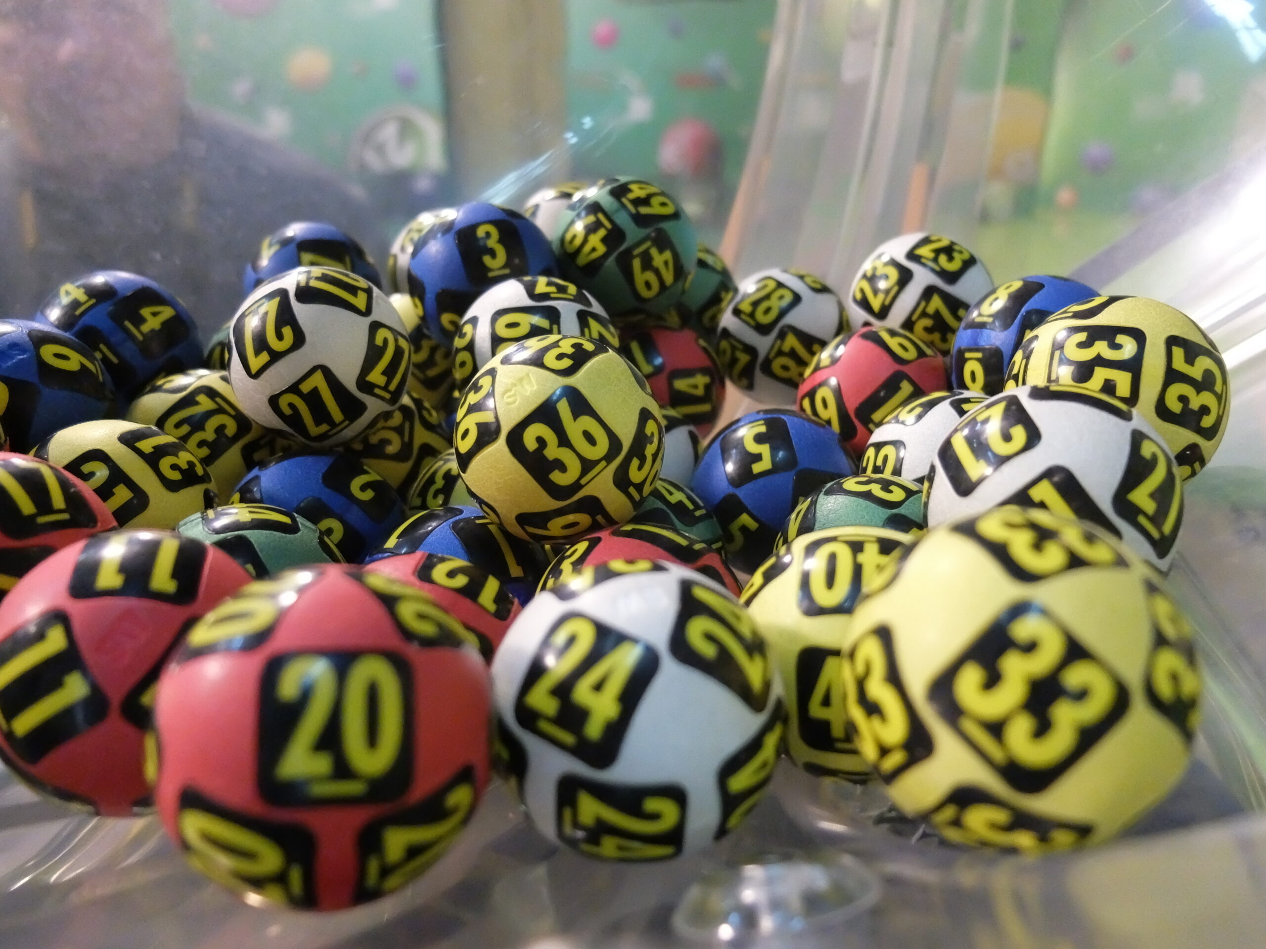 Reporturi substanțiale la Loto 6/49, Joker și Noroc, 21 iunie
