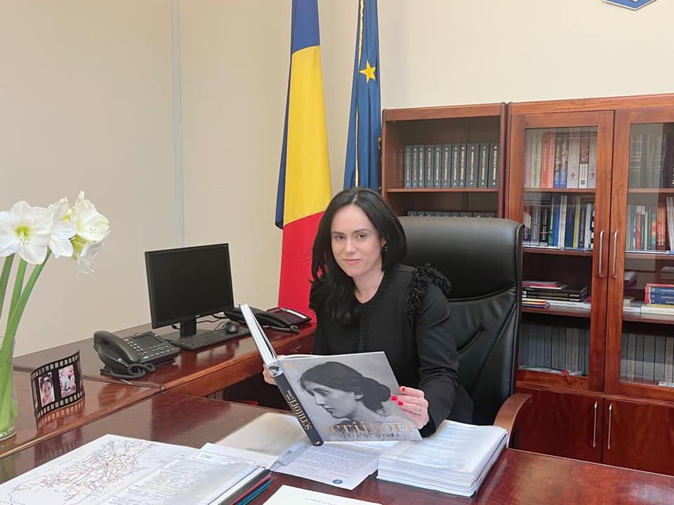Cabinetul Ciolacu a aprobat ca deciziile de RECALCULARE a pensiilor să fie distribuite de Poşta Română