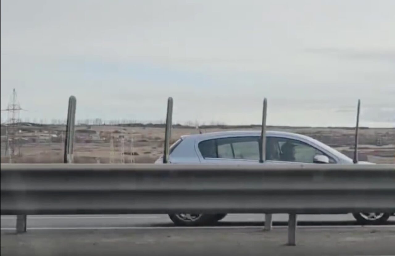 Șofer de 72 de ani, cu permisul SUSPENDAT, filmat pe contrasens pe autostrada A1