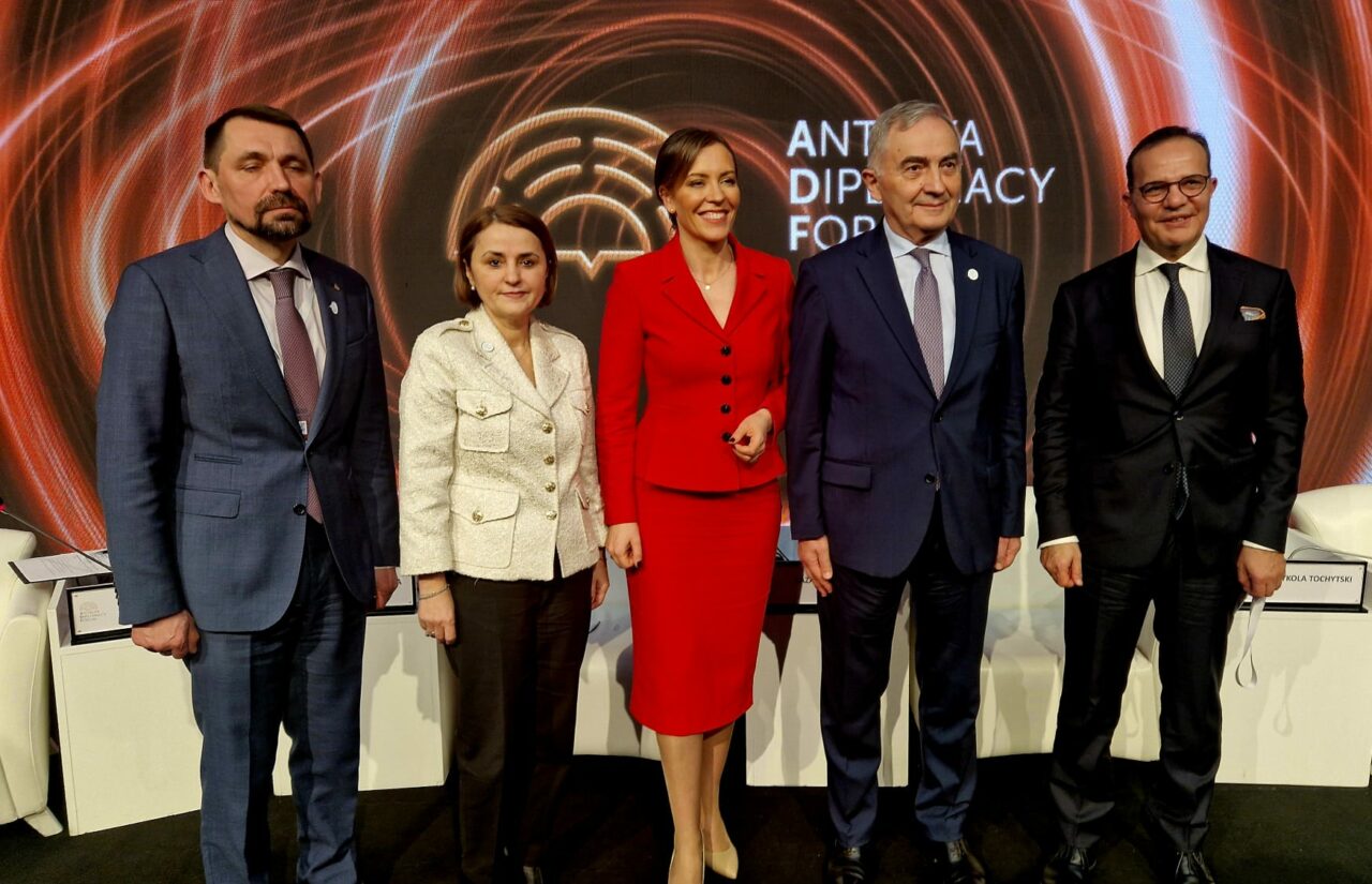 Luminița ODOBESCU a vorbit, la Forumul Diplomatic de la Antalya, despre prioritatea strategică acordată de România regiunii Mării Negre