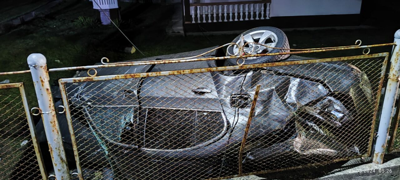 Trei tineri au murit într-un ACCIDENT teribil produs în Neamț. Două mașini s-au ciocnit violent