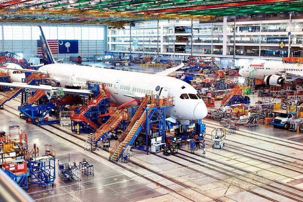 Denunțătorul BOEING, găsit mort în cabina unui camion. Cu câteva zile în urmă, a fost martor la un proces împotriva gigantului aviației din SUA