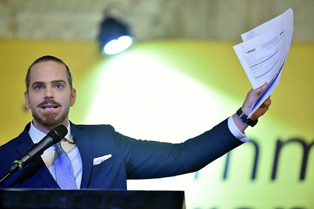Ilan Laufer anunță că partidul său se va separa de AUR și de George Simion. Care sunt motivele