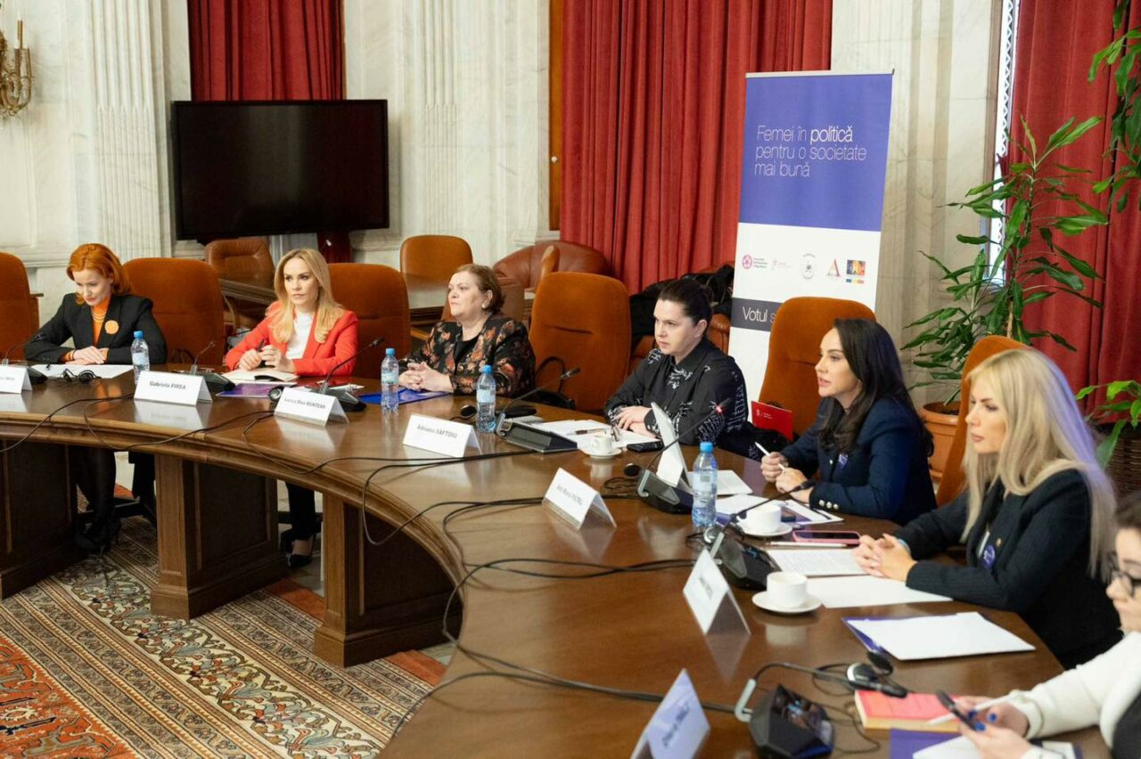 Cele mai PUTERNICE jucătoare din politică, front comun împotriva discriminării. Partidele riscă sancțiuni dacă mai „jonglează” cu femeile pe liste
