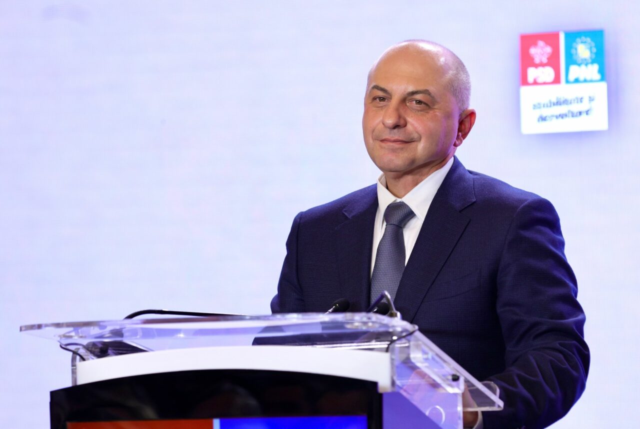 Cătălin Cîrstoiu dialoghează cu bucureștenii pe Facebook / „Actualul primar, un om altfel inteligent, nu a reușit să aibă dialog cu nimeni”