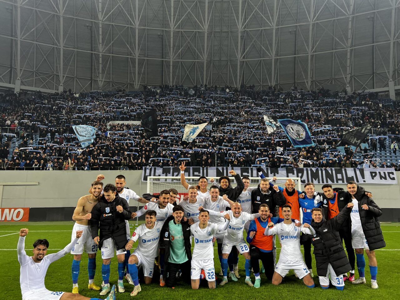 Derby-ul Craiovei din Superliga a avut PARTE de trei goluri! Ce record a doborât echipa din playoff