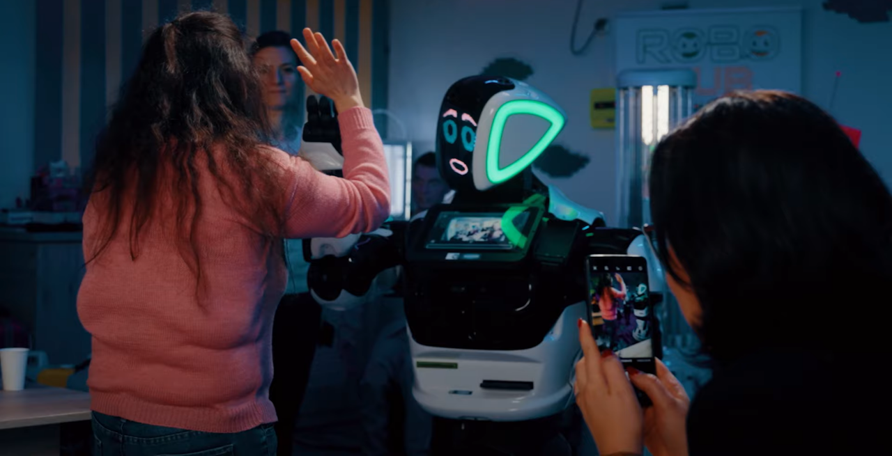 RoboHub și AbilityHub lansează o inițiativă unică pentru incluziunea persoanelor cu dizabilități în domeniul IA
