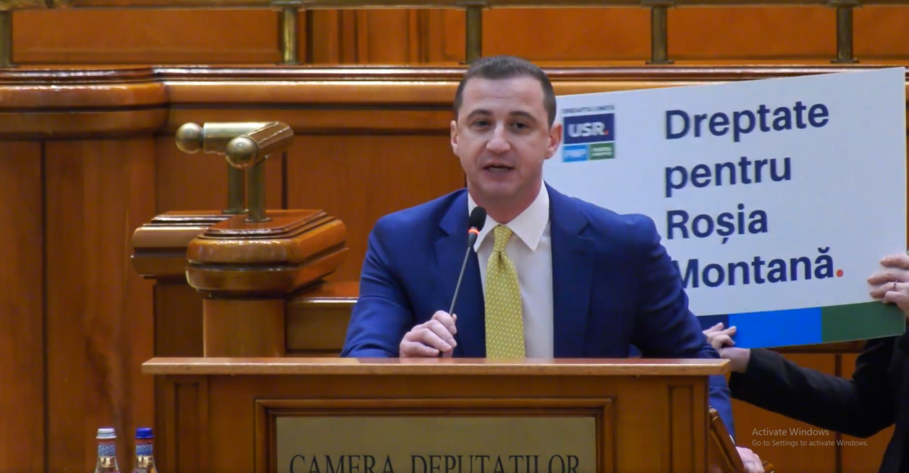 Simonis către USR: Dacă cineva știe să manipuleze bursa, aceia sunteți dvs. Voi furați miliarde cu vaccinuri și noi câștigăm procesele
