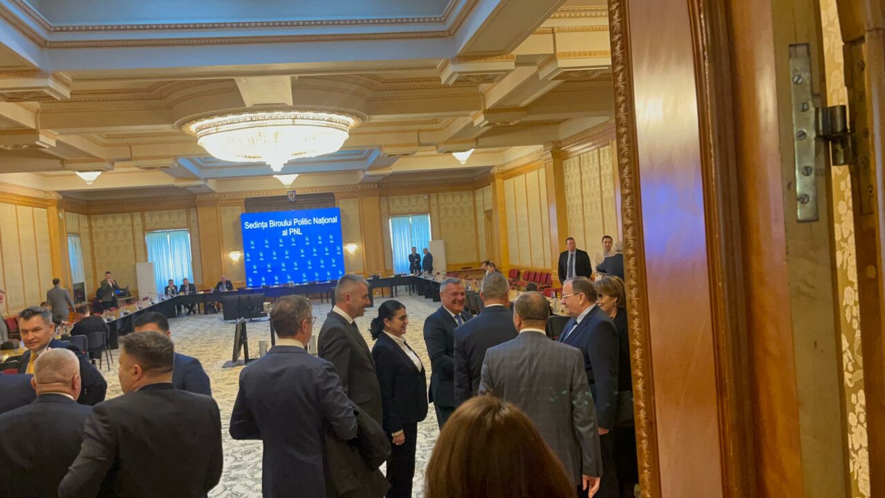 PNL a validat lista candidaților la europarlamentare / Consiliu Naţional al PNL, pentru validarea alianței cu PSD
