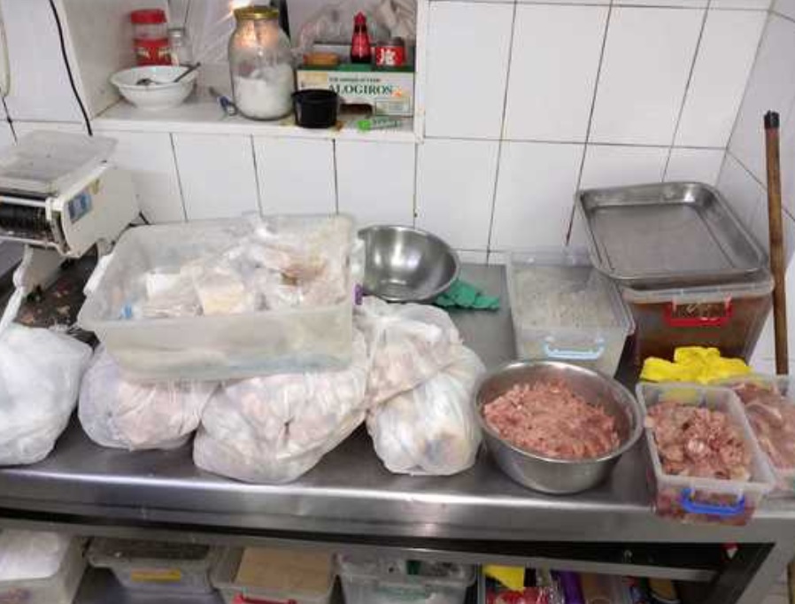 Restaurantul “Templul Soarelui” din Bucureşti, închis după ce ANPC a descoperit mai multe nereguli: Gândacii sunt împărţiţi pe soiuri de carne?