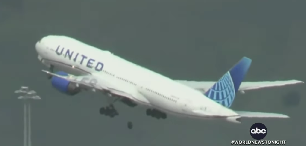 Incident aviatic! Un avion Boeing 777 a aterizat de urgență la Los Angeles