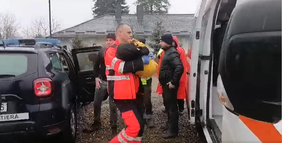Ayan, copilul de doi ani dispărut la Botoșani, a fost găsit, după o mobilizare impresionantă de forțe / MAI: „Băiatul este în siguranță”