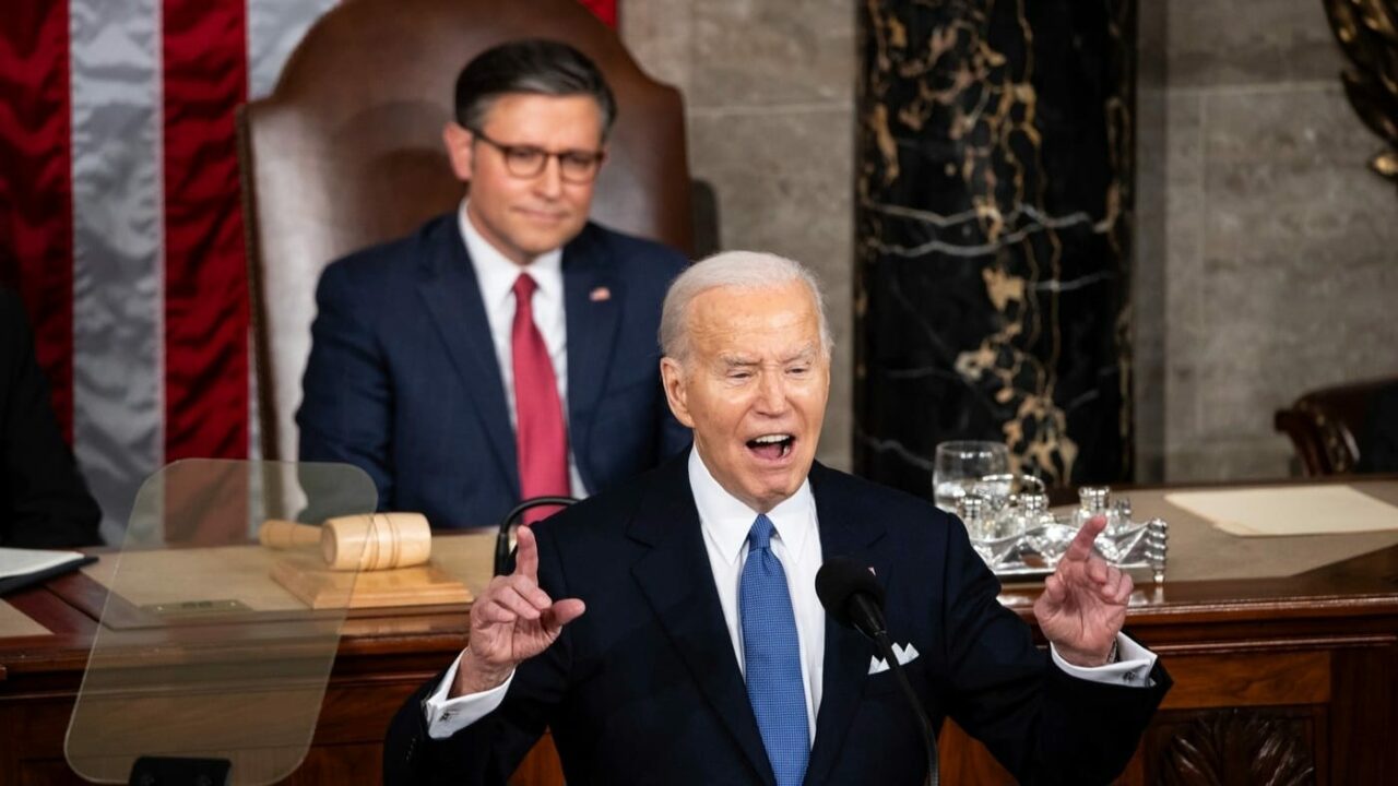 Joe Biden a fost testat POZITIV la COVID-19 în timpul campaniei pentru alegerile prezidențiale și anunță în ce condiții se poate retrage din cursă