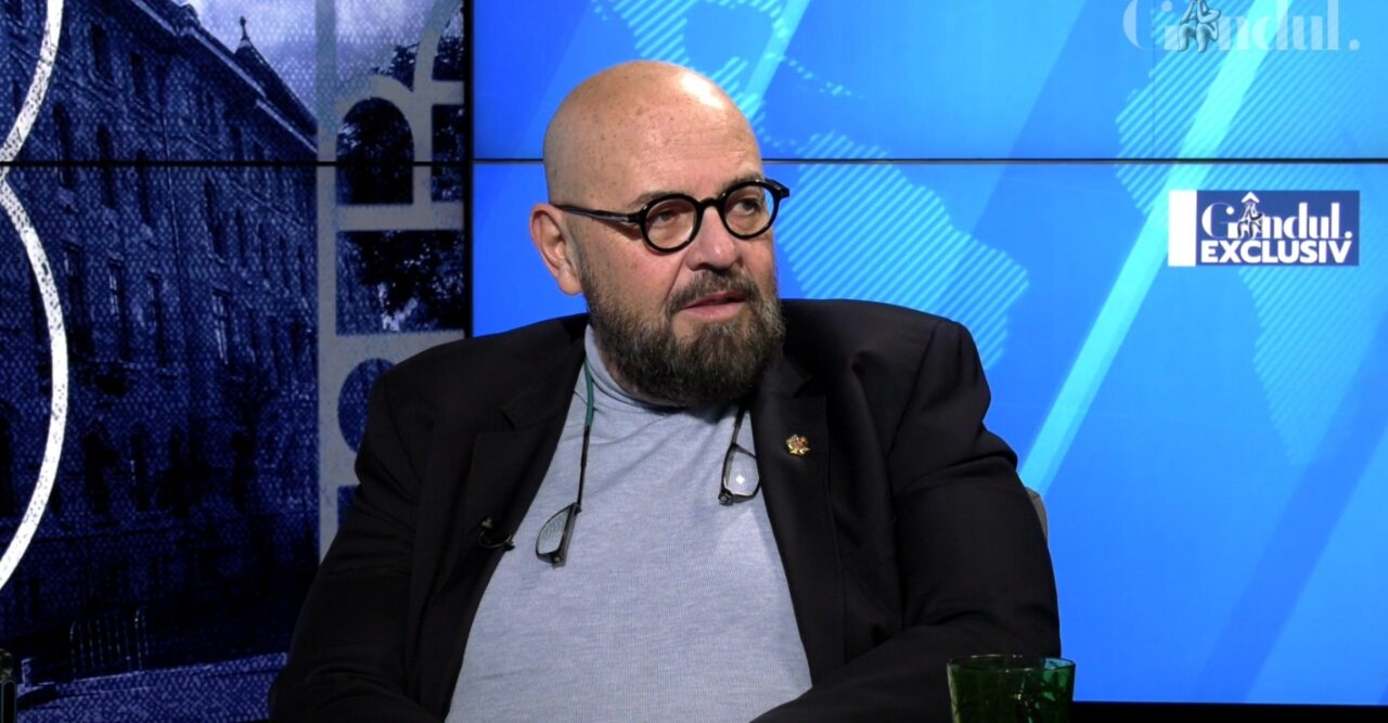 Piedone: „Soția mea este mai sensibilă la atacurile publice. Eu sunt puțin mai nesimțit, trăind în junglă, printre animale”