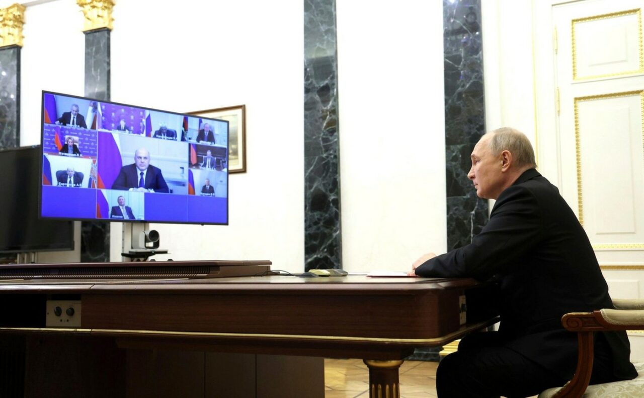 BLOOMBERG: Frenezia elitelor ruse privind viitorul politic în următorul mandat al președintelui Putin