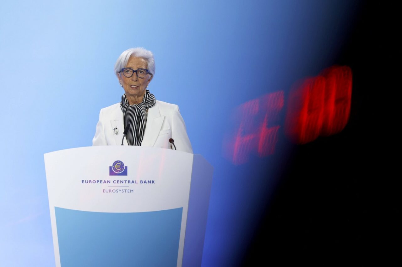 Lagarde: BCE continuă linia RESTRICTIVĂ în materie de politică monetară /”În următoarele luni, vom avea date suplimentare”