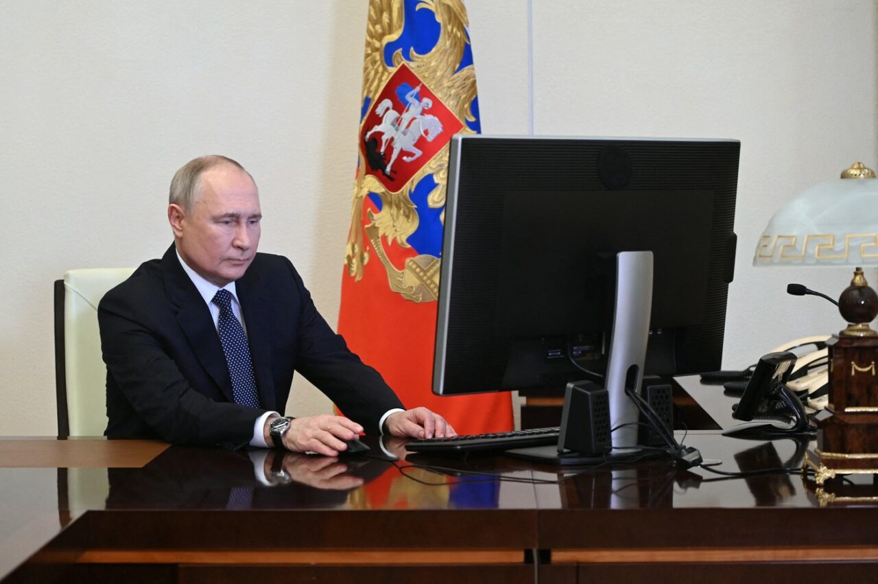 BLOOMBERG: Putin vrea o nouă ordine mondială și se pregătește de o confruntare pe termen lung cu Occidentul