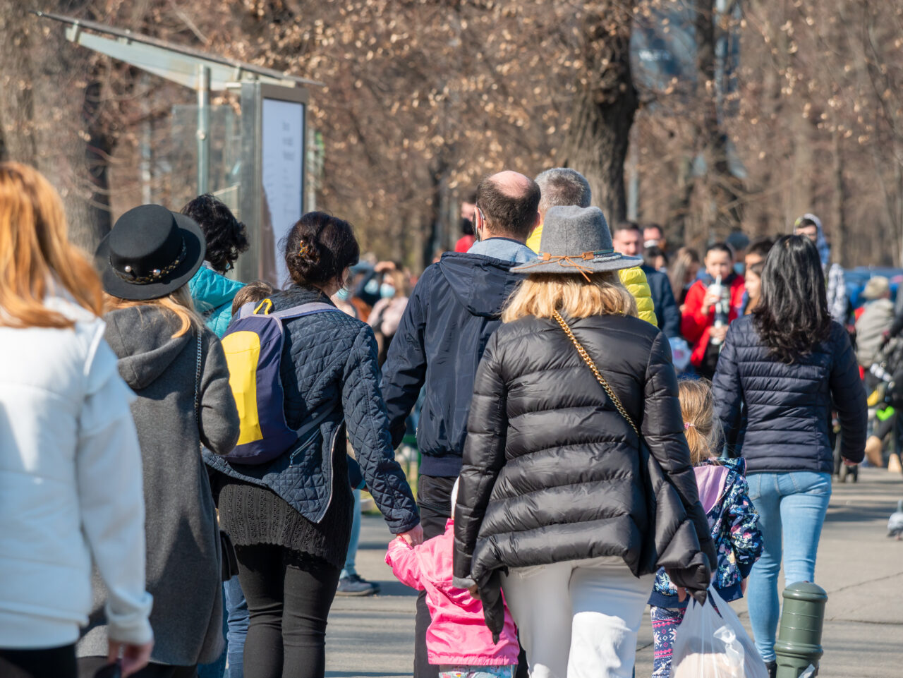 ANM anunță noi schimbări ale vremii. De la frig, trecem la temperaturi de 20 de grade