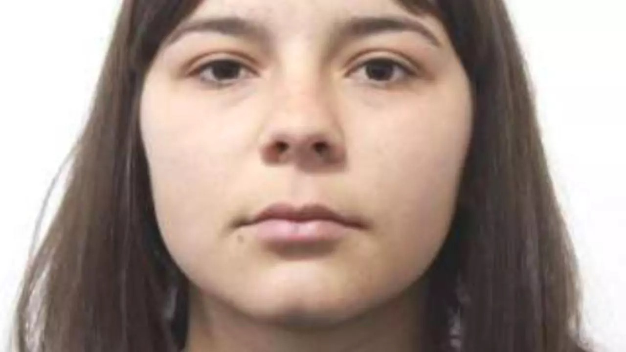 Fată de 14 ani, din Olt, DISPĂRUTĂ de acasă. „Ar fi plecat voluntar”