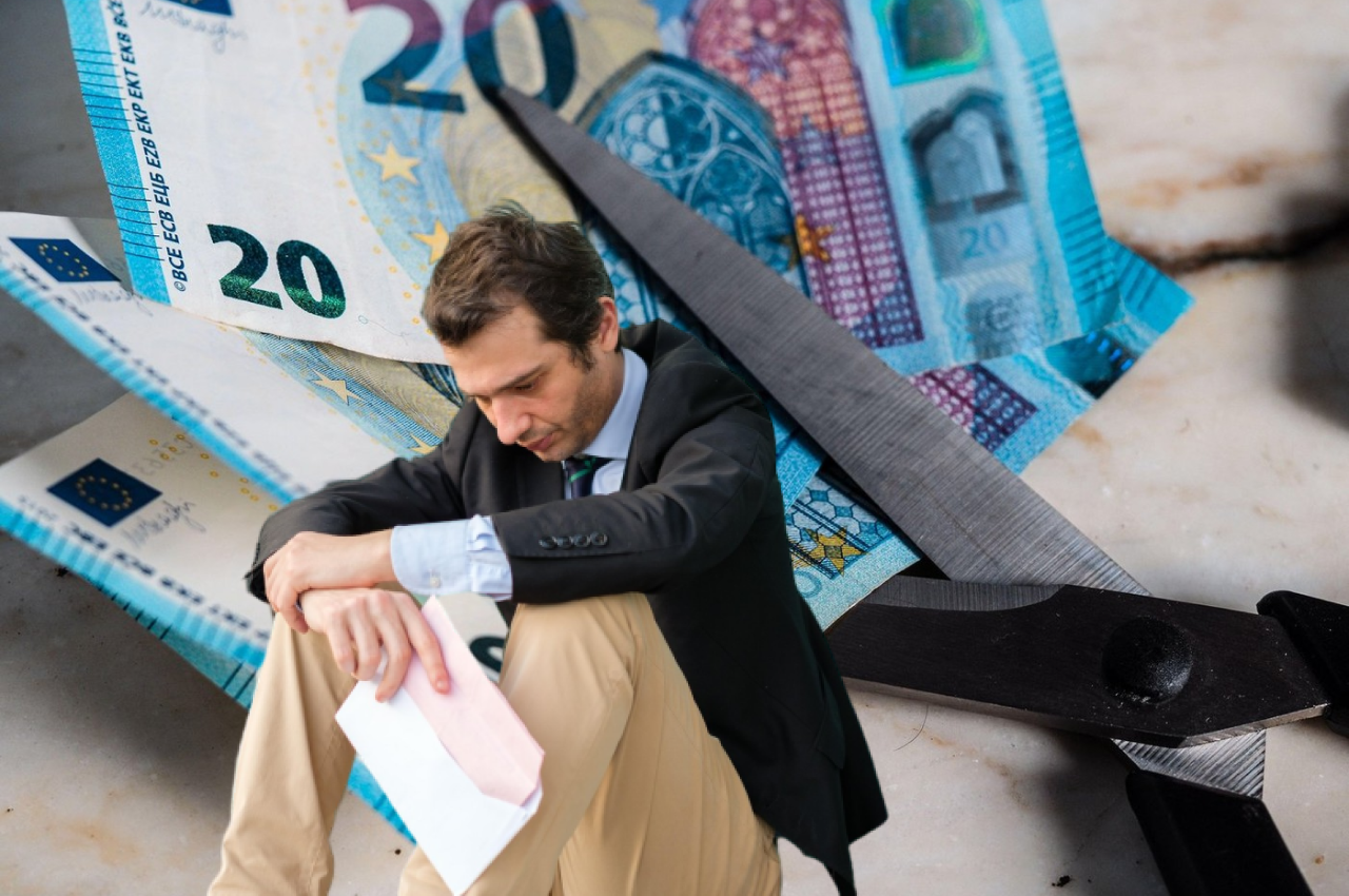 Companiile românești „strâng cureaua” și anunță RESTRUCTURĂRI pentru a face față incertitudinilor economice