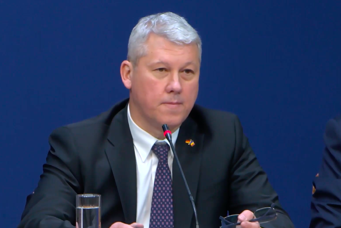 Cătălin Predoiu: Istoria nu cunoaşte niciun exemplu în care un stat să fi rămas doar cu o parte din frontiere în SCHENGEN