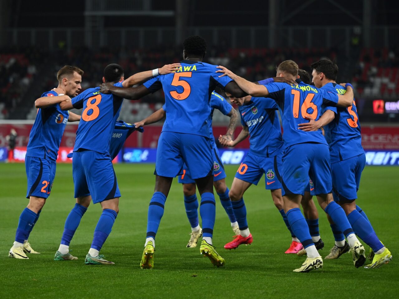 FCSB AMÂNĂ fiesta! Titlul se decide în runda următoare