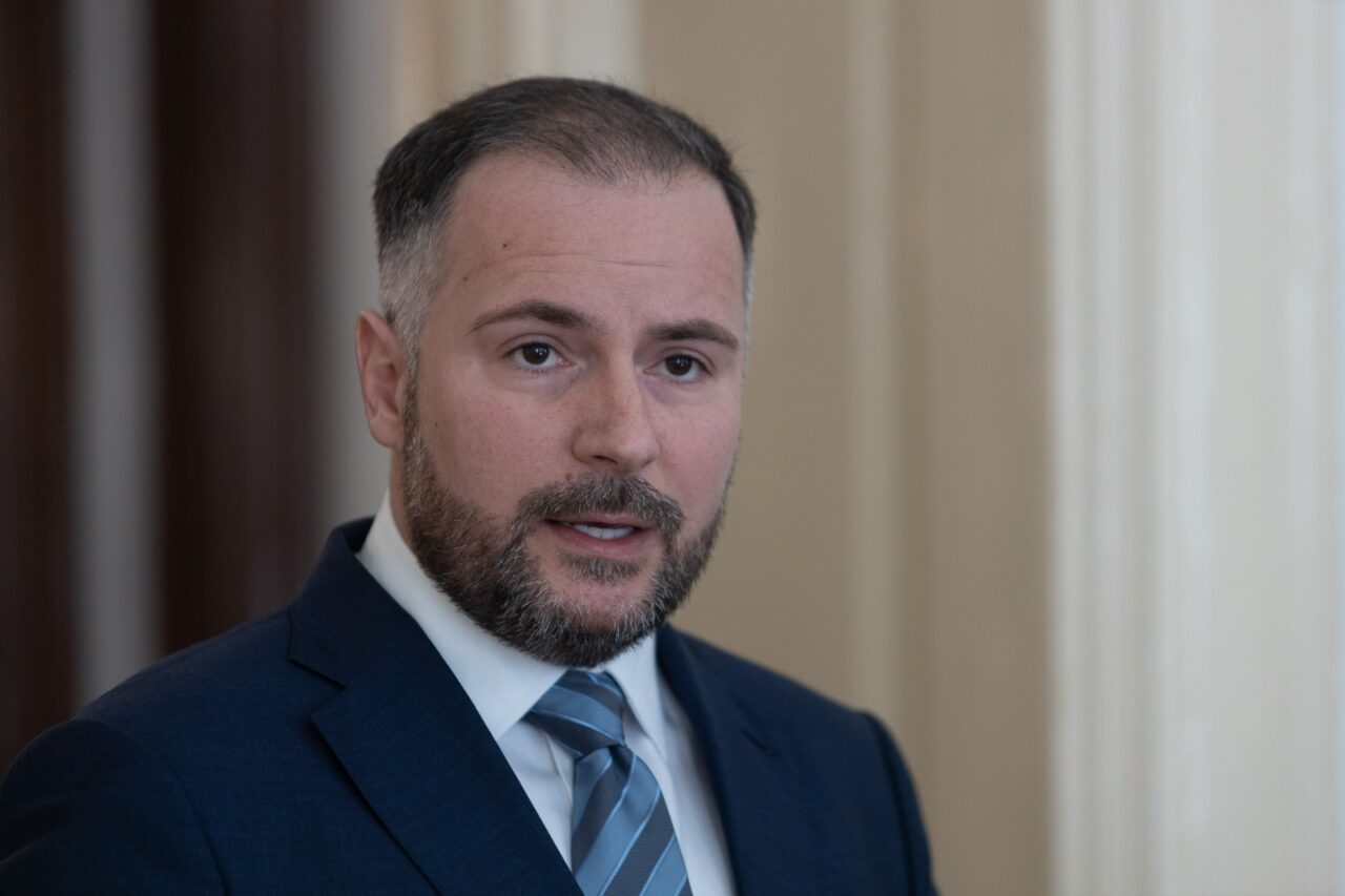 Rareș Hopincă, mesaj de încurajare pentru naţionala României înaintea meciului cu Slovacia: Succes diseară, băieți! Cinstiți TRICOLORUL!