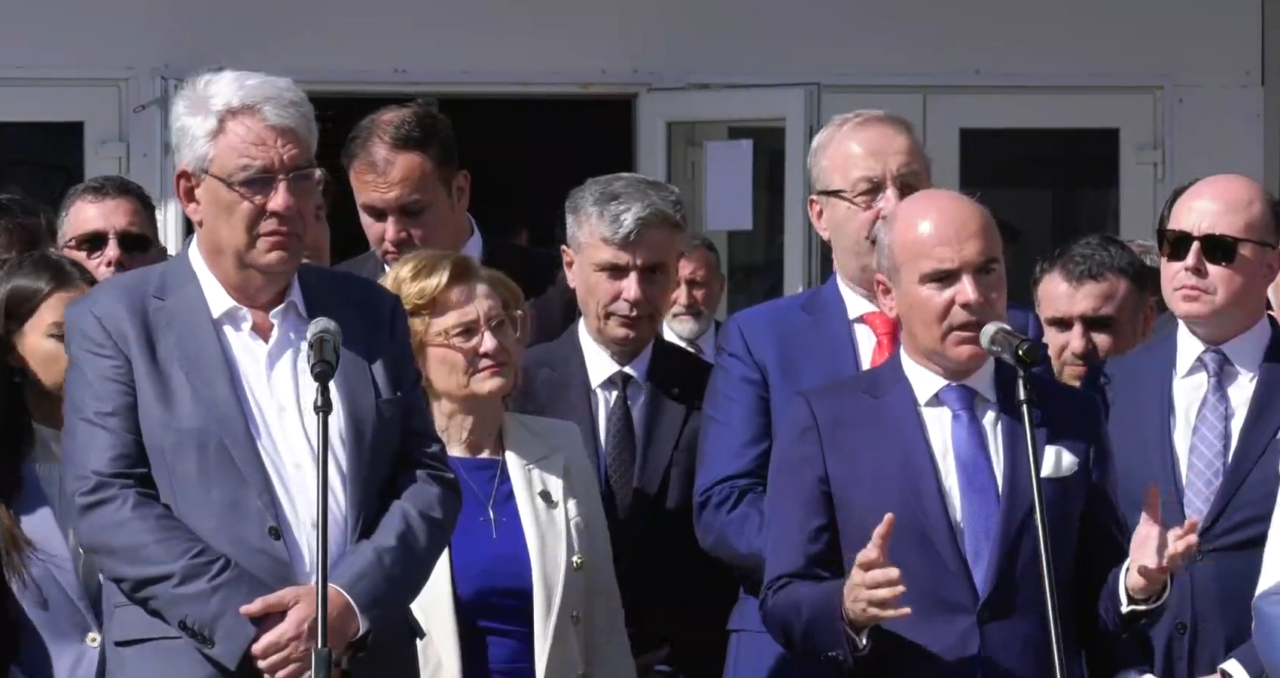 Replici Mihai Tudose – Rareș Bogdan / „E o figură de stil cu SUPERMAN” / „Fac parte din farmecul vieții”