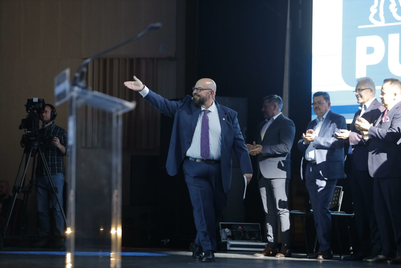 H.D. Hartmann: PIEDONE e un tanc. El e cu mistria, crește în SONDAJE ca în basmele populare / E singura șansă să devină primar general