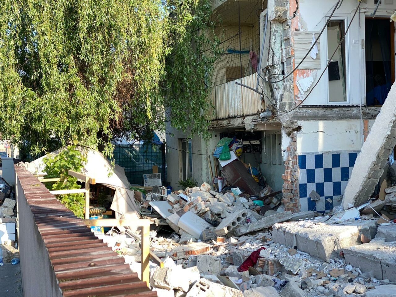 Operațiunea de căutare și SALVARE se reia la blocul din Craiova unde a avut loc explozia puternică