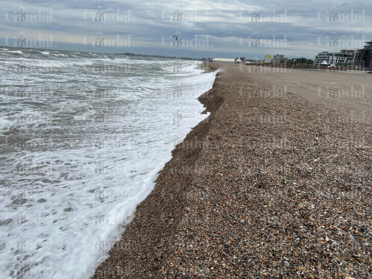 Cum arată plaja de la Mamaia cu o zi înainte de MINIVACANȚA de 1 Mai și Paște