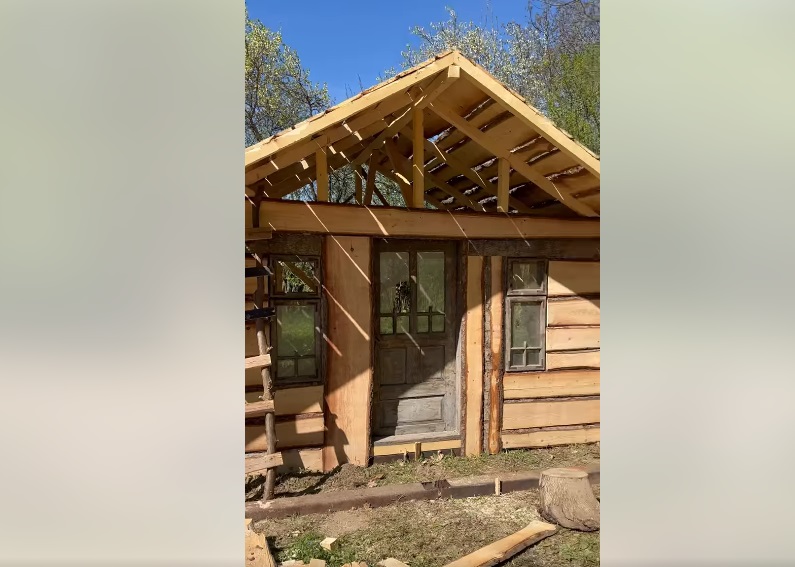 CABANA în care Mihaela Bilic vrea să se mute până la Paște: „Nu am gaze, curent, apă. Îmi place mult”