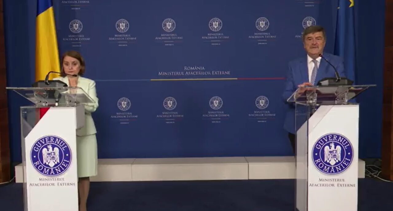Cum arată buletinul de vot pentru alegerile europarlamentare/Luni noapte începe tipărirea lor