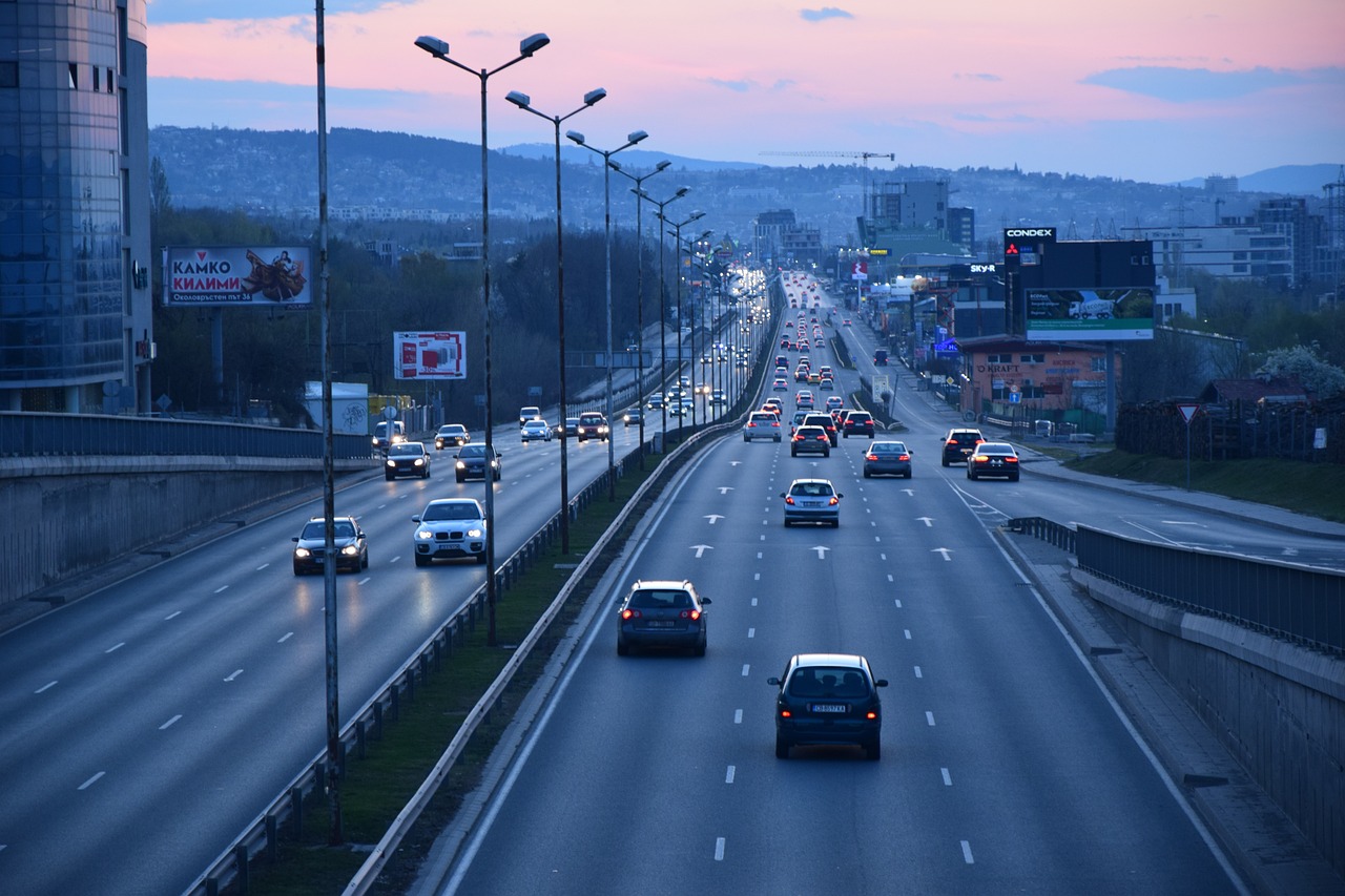 Indicatoare noi pe autostrăzi și drumuri expres: „Cele mai multe ACCIDENTE se produc pe fondul nerespectării acestei reguli”