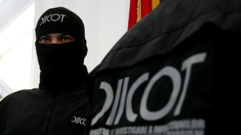 Fost angajat MAI, suspectat că a condus o rețea de trafic de migranți / DIICOT: „Au generat o stare de pericol cu potențial risc terorist”