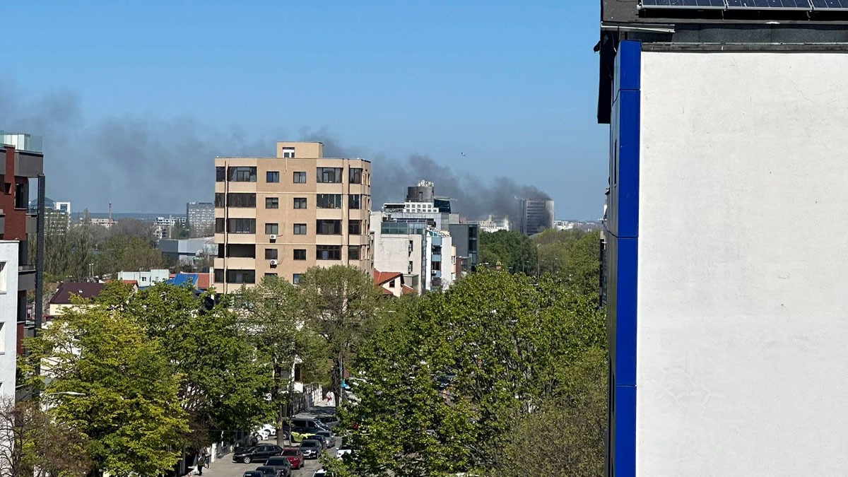 Alertă în stațiunea Mamaia: Incendiu la un celebru hotel / Toți oamenii au reușit să fugă din calea flăcărilor