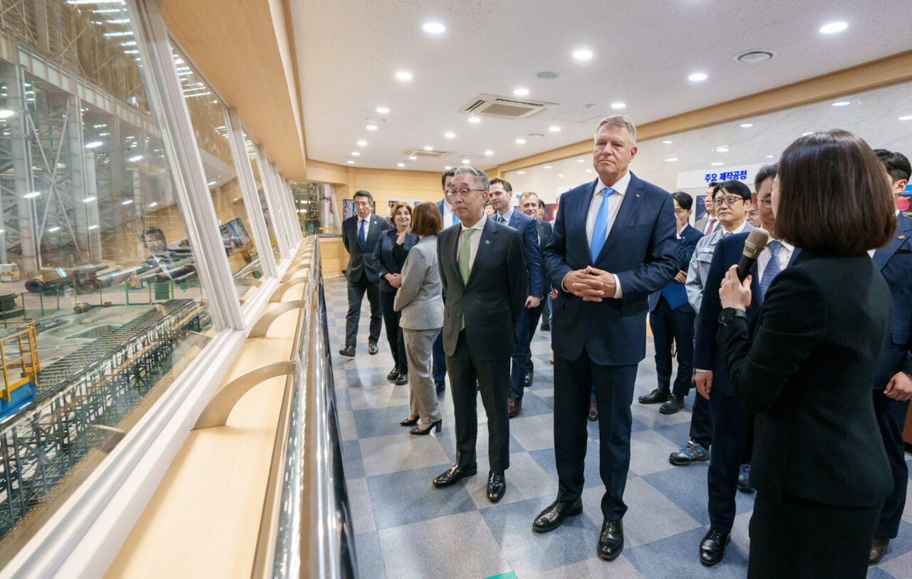Klaus Iohannis și Sebastian Burduja, vizită la compania coreeană care produce reactoarele modulare mici. Memorandum în domeniul energiei nucleare