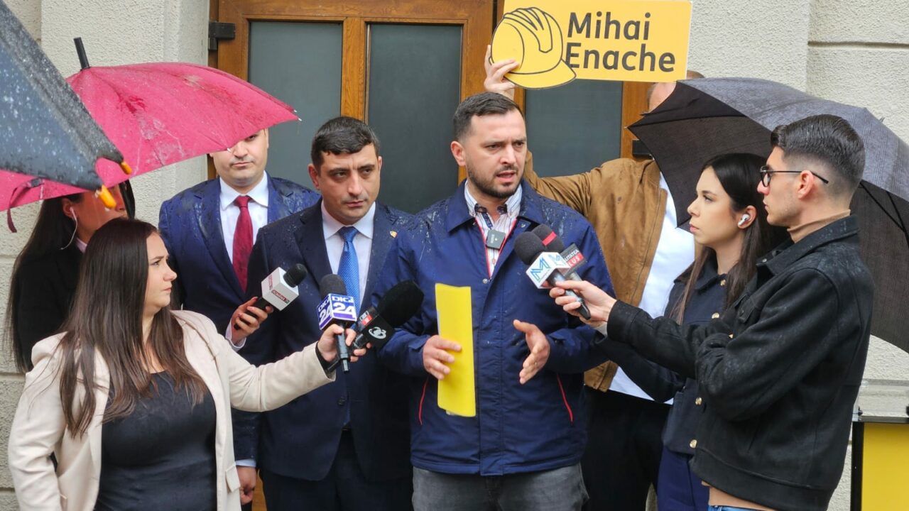 Candidatul AUR la Primăria Capitalei, plângere la DNA împotriva lui Nicușor Dan