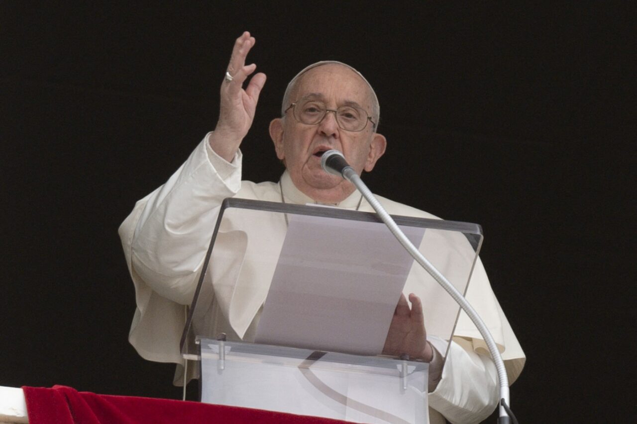 Papa Francisc a dat instrucțiuni despre cum vrea să fie ÎNMORMÂNTAT. Pontiful a eliminat o parte importantă a ritualului