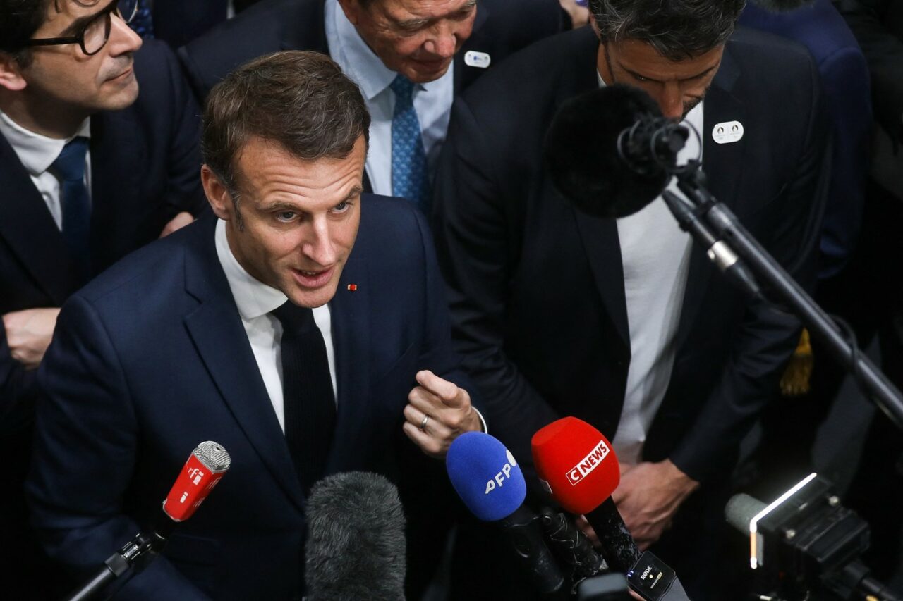Macron respinge acuzațiile ”AMENINȚĂTOARE” ale Rusiei privind implicarea Occidentului în atacul din Moscova