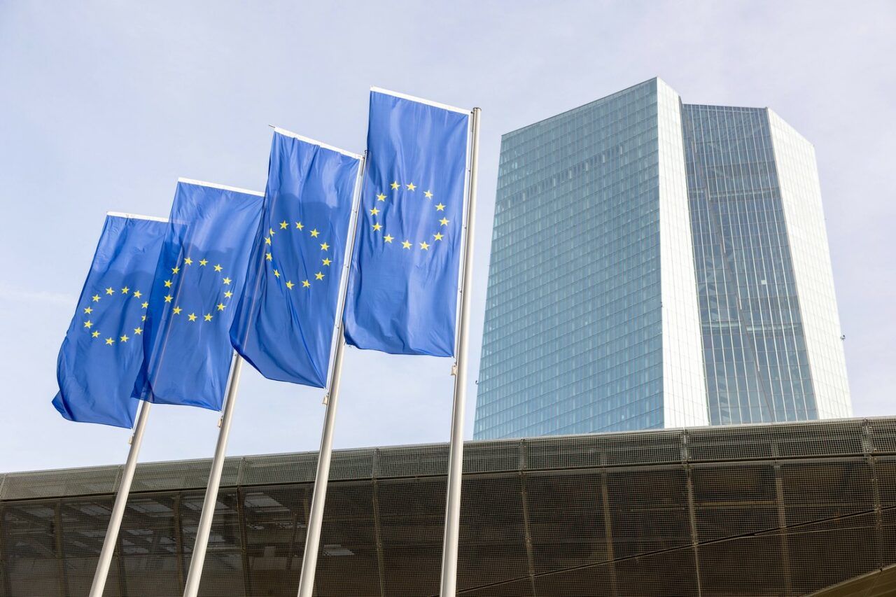Companiile din zona euro se așteaptă la moderarea creșterilor SALARIALE și sunt mai optimiste asupra evoluțiilor economice