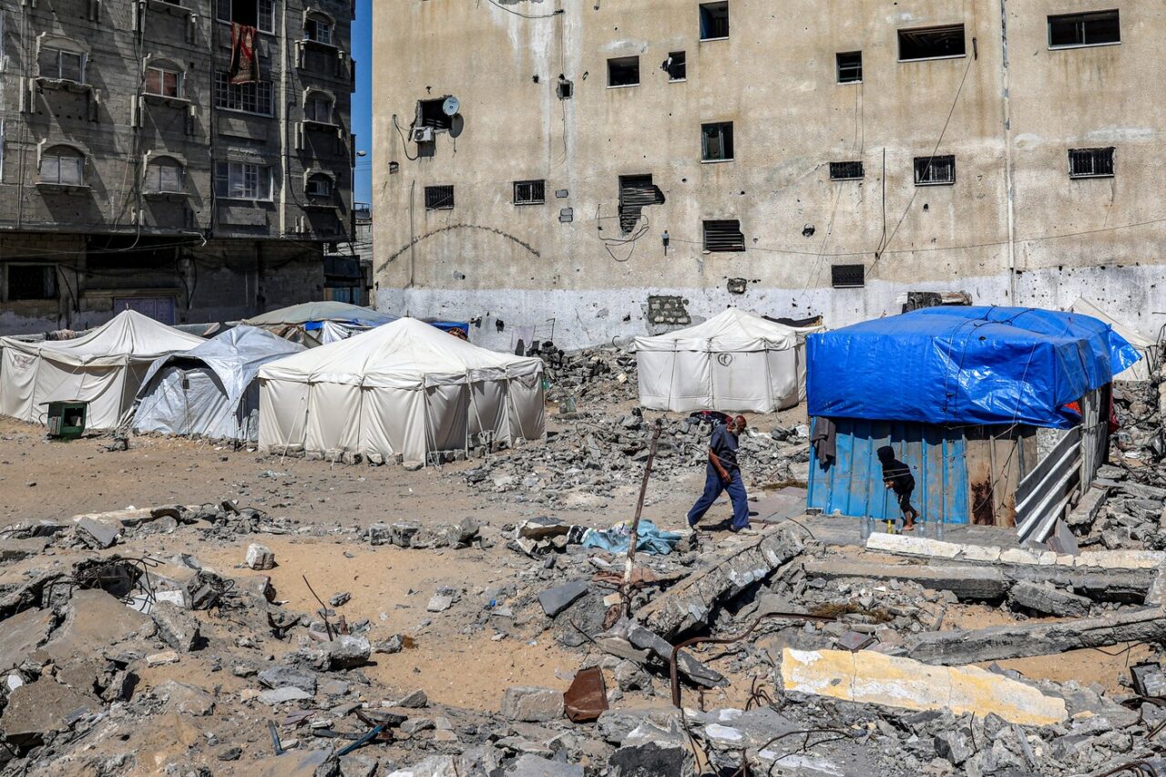 Marea Britanie MENȚINE politica privind livrările de armament în Israel/ Germania respinge acuzațiile privind facilitarea genocidului în Gaza