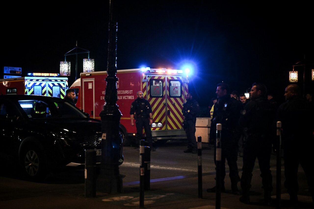 ATAC violent la Bordeaux, soldat cu un mort și un rănit. Principalul suspect a fost împușcat de polițiști