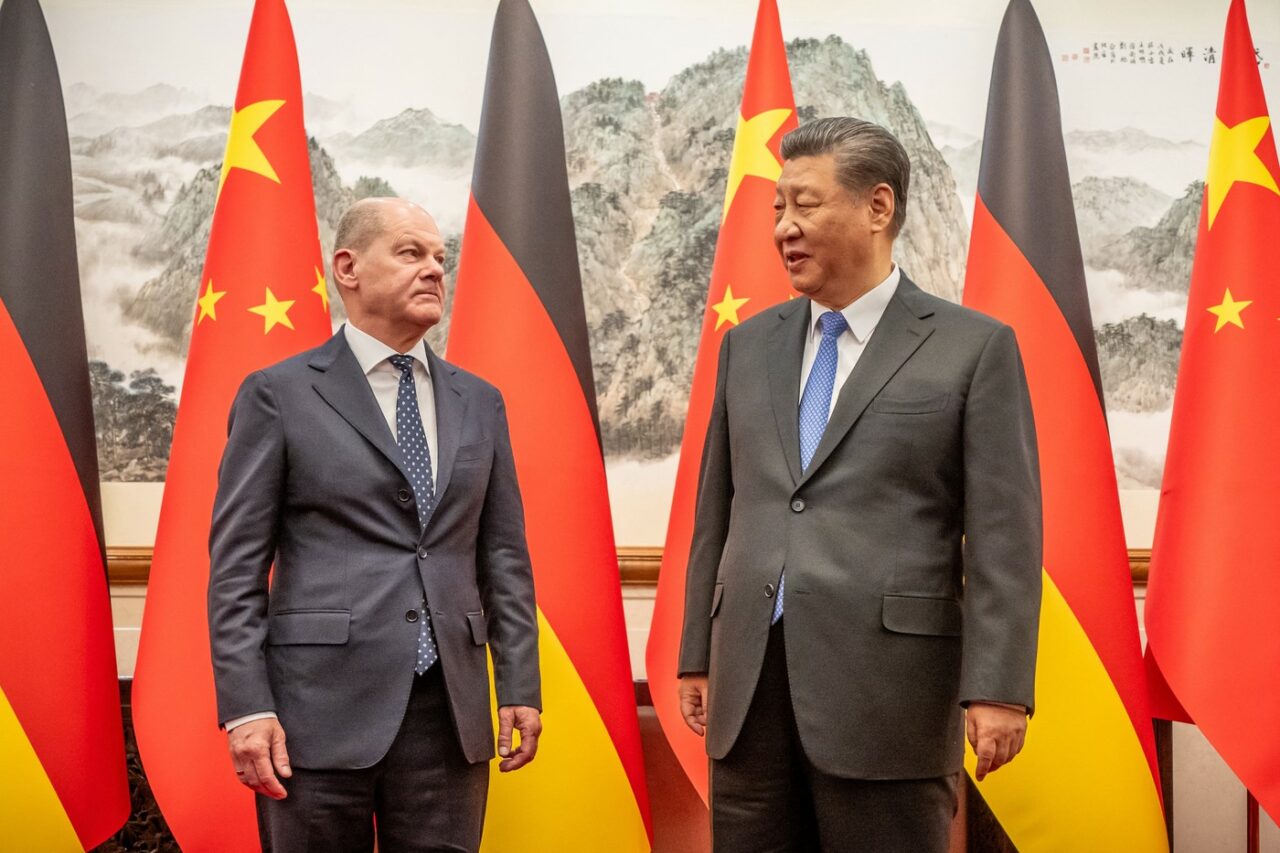 Olaf Scholz cere Chinei să susțină obținerea unei ”PĂCI CORECTE” în Ucraina și vrea avansarea schimburilor comerciale