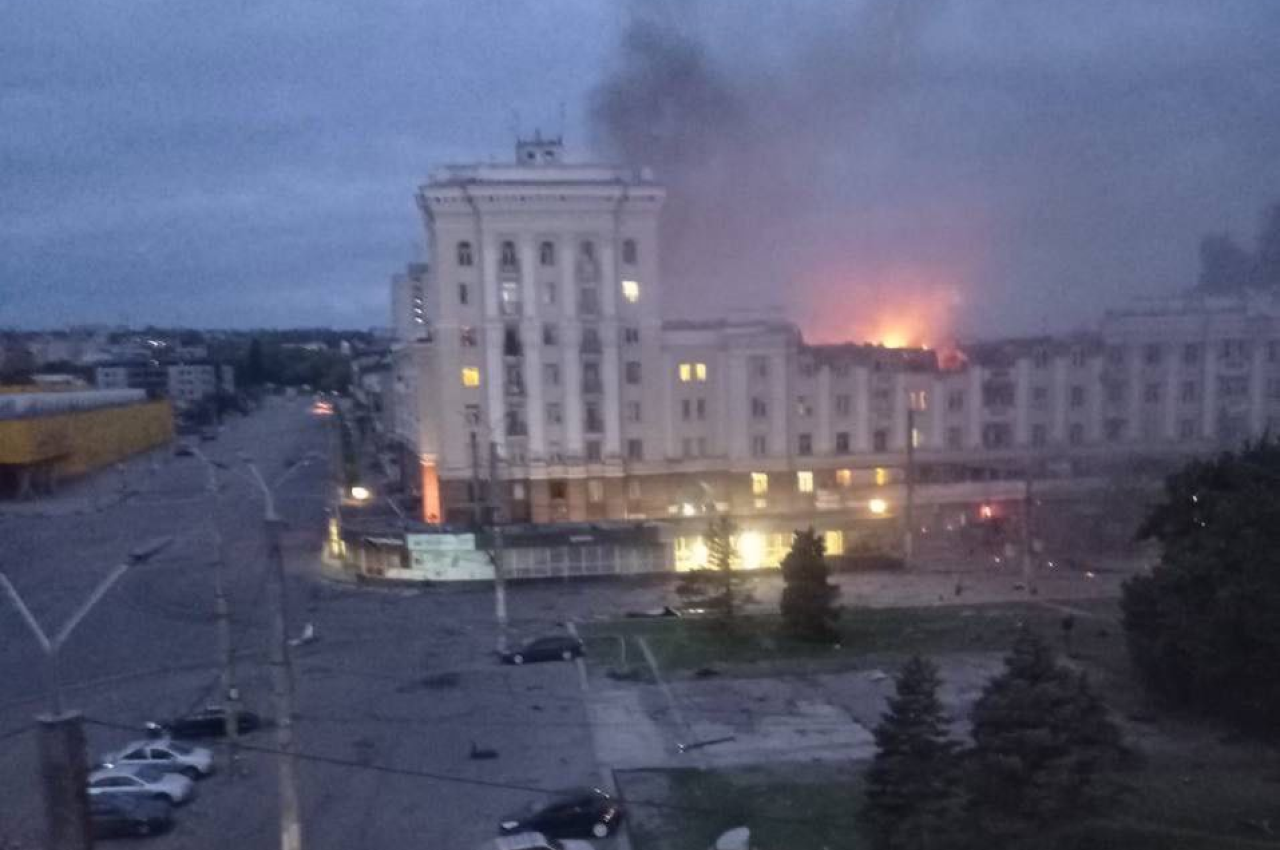 RĂZBOI în Ucraina, ziua 786: Atac cu rachete în Dnipro. Un bloc cu 5 etaje, cuprins de flăcări. Cel puțin 9 persoane, prinse sub dărămături