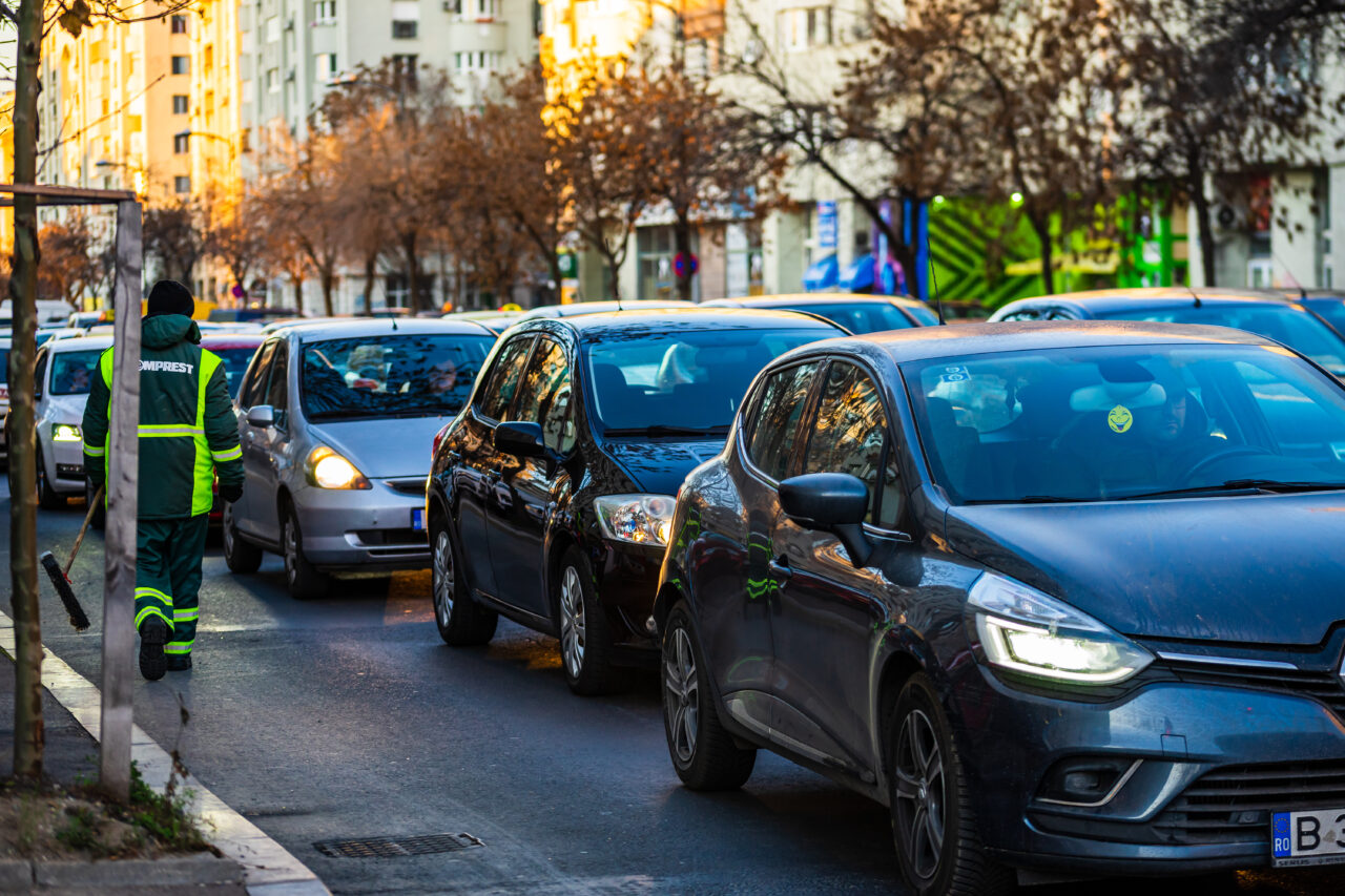 Cât de accesibilă este o mașină second-hand din Germania? Cât timp trebuie să muncească un ROMÂN pentru a-și permite un astfel de autoturism