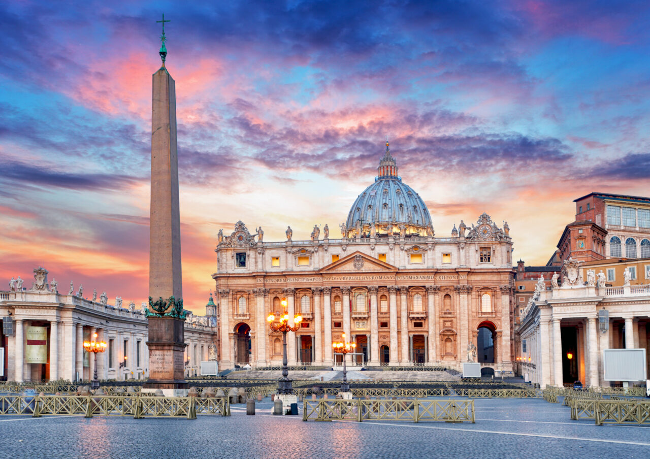 Cel mai căutat fugar din SUA a fost prins la Vatican. Venea din Republica Moldova și avea trei cuțite la el