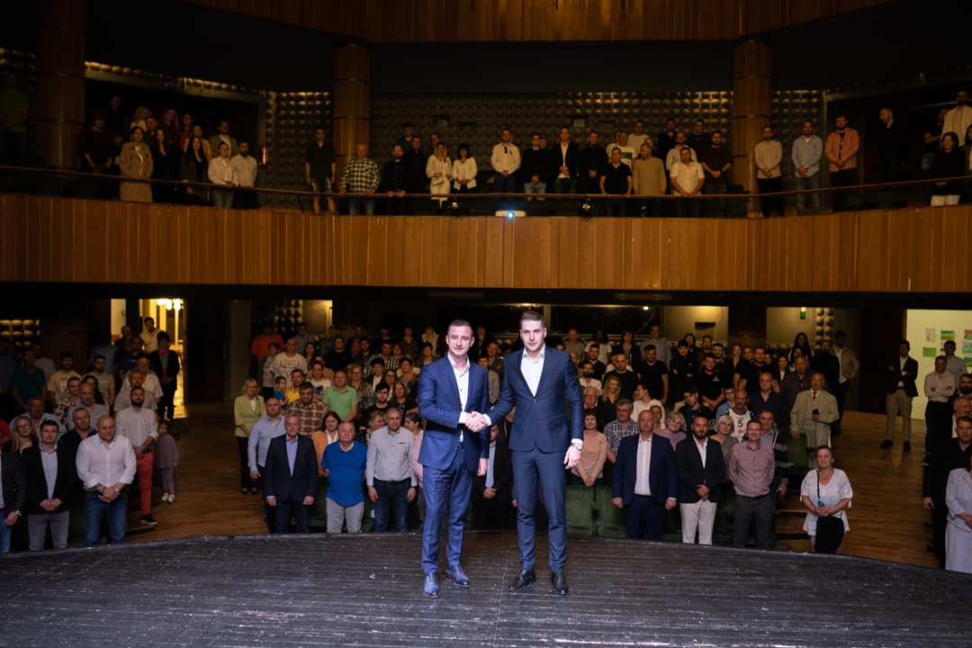 Raul Ambruş și 500 de membri ai Partidului Liberal Timiș au trecut la PSD și-l susțin pe Alfred Simonis la CJ Timiș