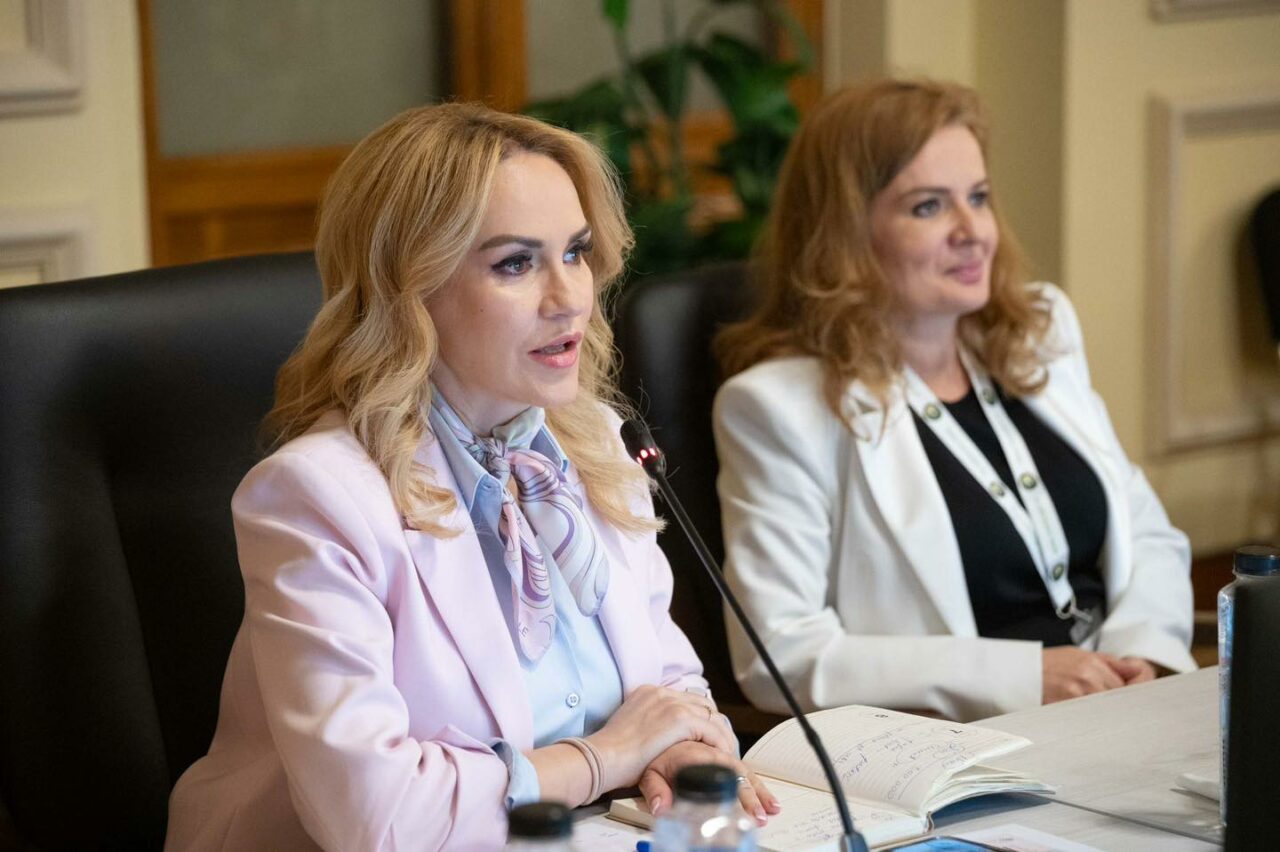 Gabriela FIREA evidențiază succesul programelor de FIV: Aproape 1000 de copii s-au născut prin programul pentru susținerea natalității